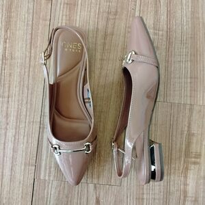 Jones New York Nude Patent Slingback Flats Gold Hardware | Square Heel Size 7.5